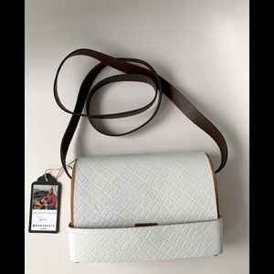 NWT Bag2Roots medium leather bag
